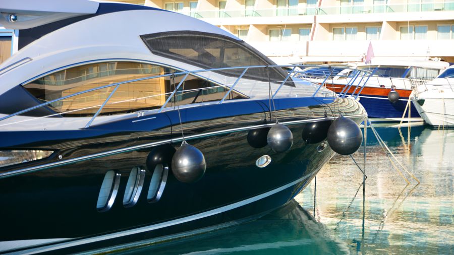 Boats & Yachts