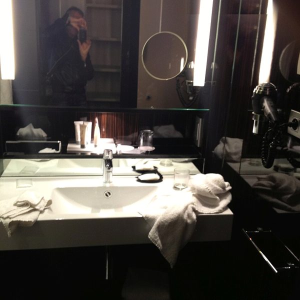 Mirror & Sink Set