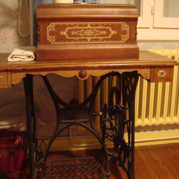 Vintage Sewing Machine